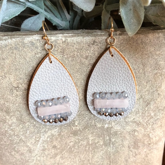 Leather earrings - Picture 1 of 1